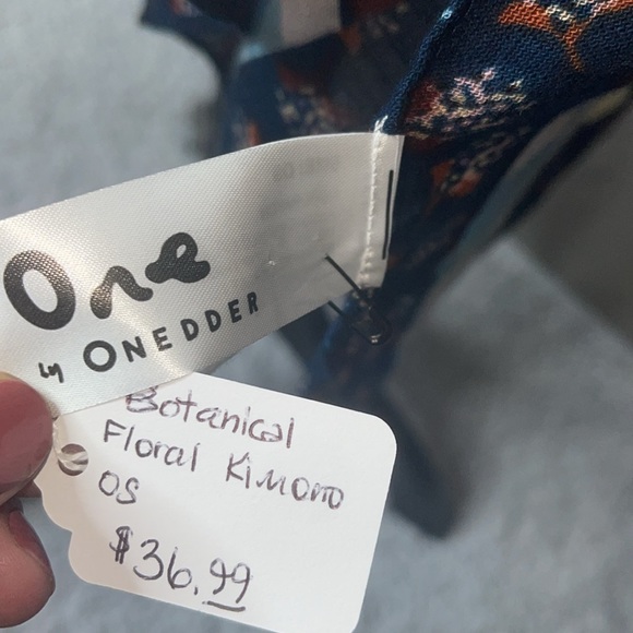 One Size BREATH OF YOUTH FLORAL KIMONO-NWT - Picture 15 of 16